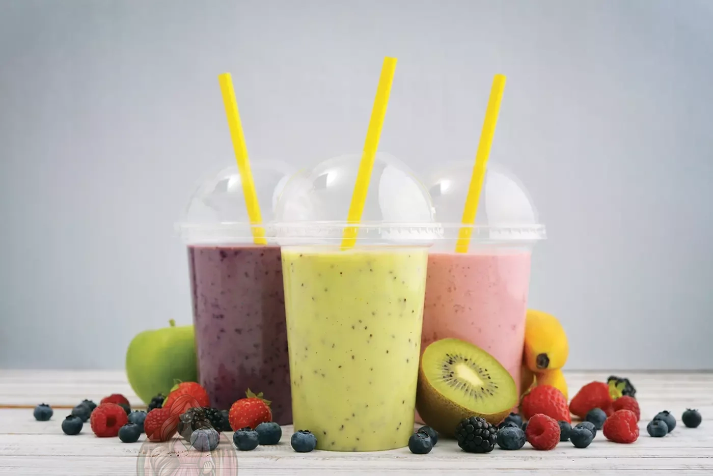 دراسة تحذر: جسيمات بلاستيكية دقيقة بمشروباتنا اليومية