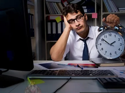 العمل لساعات طويلة يؤثر على الدماغ بشكل كارثي 1 العمل لساعات طويلة يؤثر على الدماغ بشكل كارثي
